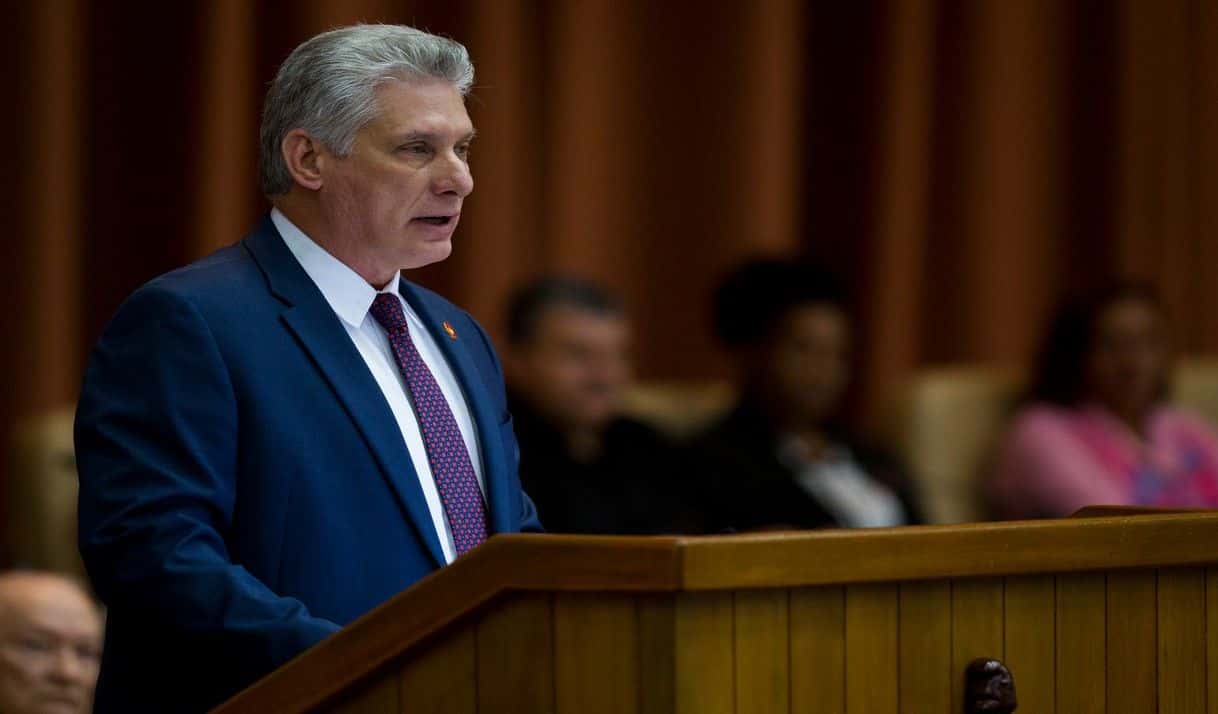 
Díaz-Canel promete «trabajar intensamente» para acabar con los apagones, pero ¿de dónde saldrá el combustible?