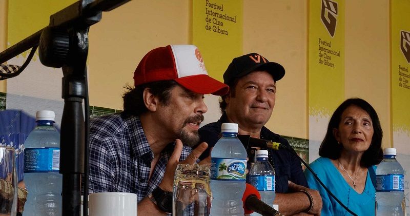 Eslinda Nuñez, Jorge Perugorría y Benicio del Toro en el Festival de Cine de Gibara 2018. Foto: JYD Solutions