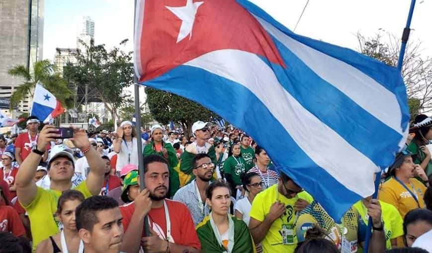 Más de 500 jóvenes cubanos se reúnen con el Papa Francisco en Panamá