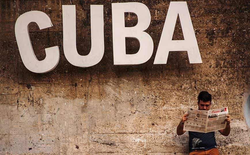 La prensa en Cuba. Foto: Julio Batista