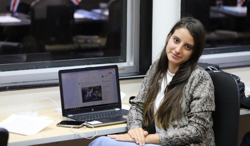 cubana estudiante de periodismo en Costa Rica, computadora. Foto: Facebook de Karla María Pérez.