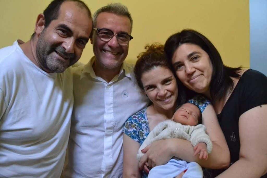 Lolo, Claudio (marido de Ana), Ana, Lorena y Santino.