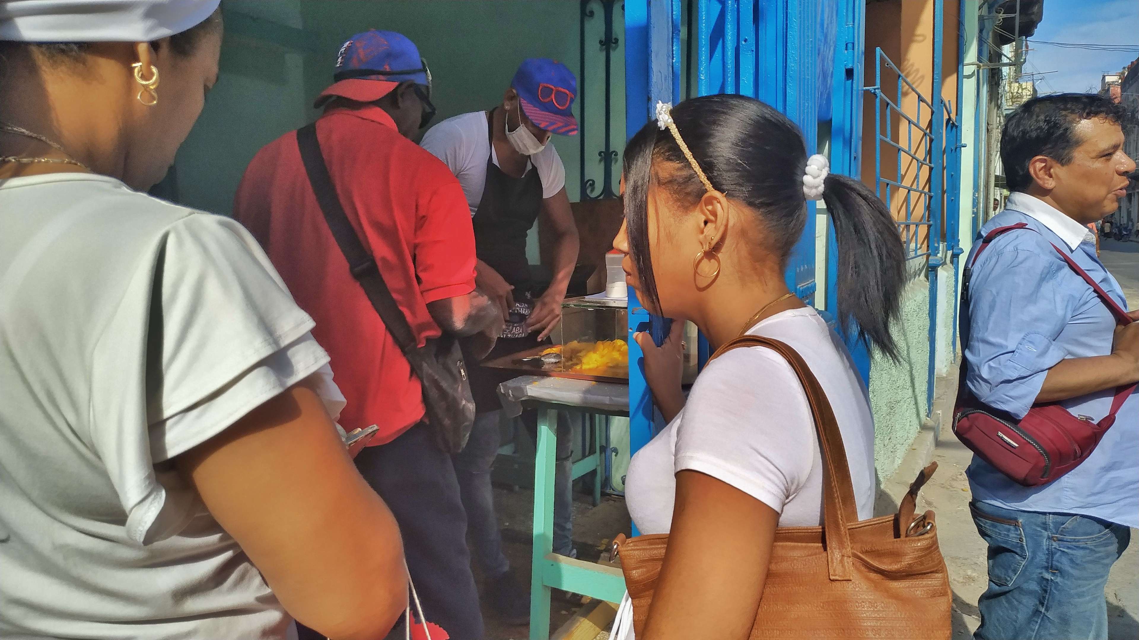 Emprendedores cubanos toman medidas de prevención ante el coronavirus