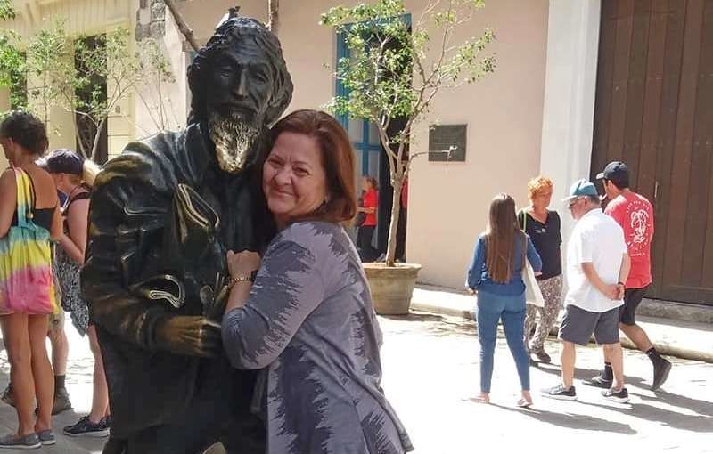 mujer caballero de París La Habana