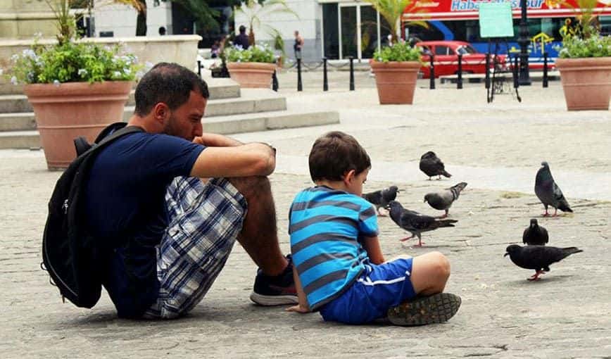 No llores, papá… regresa pronto