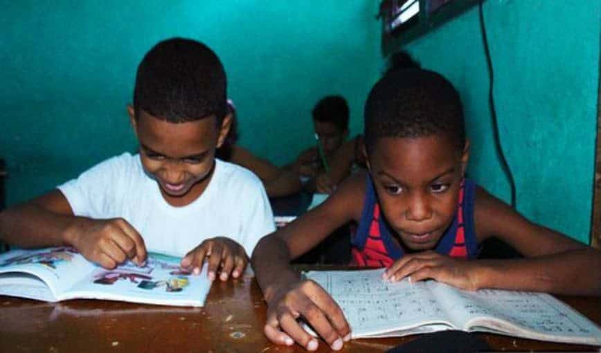 El &#8220;impuesto extra&#8221; de las escuelas cubanas