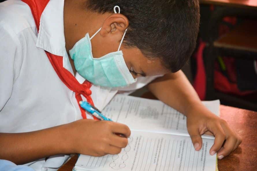 Cierre de escuelas: el costo social de estar aislados