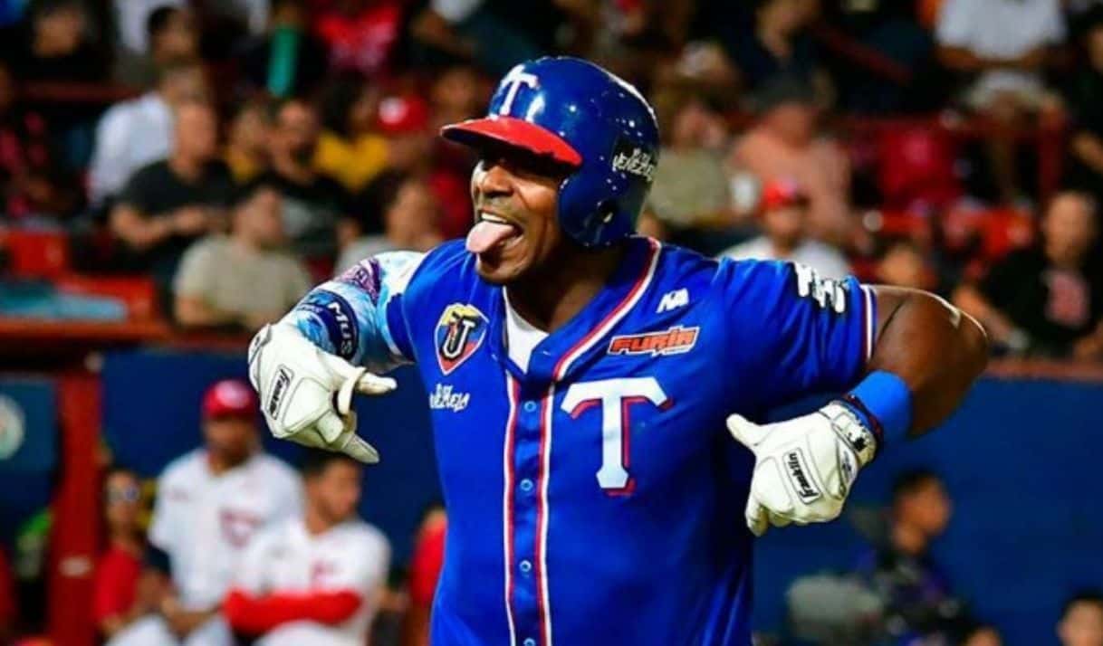 Puig se va a Canadá sin saber si podrá jugar la temporada completa