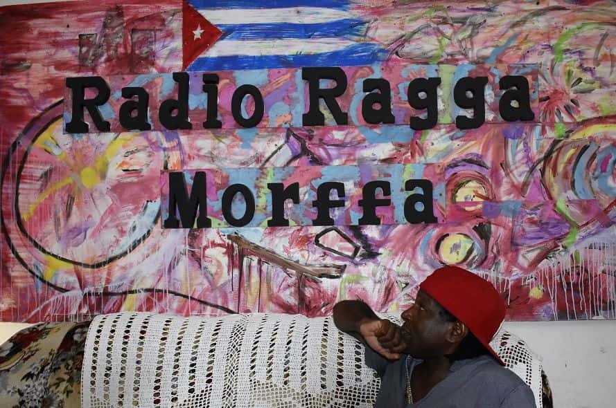 Emisora de música “repartera” transmite desde Nueva York y Lawton