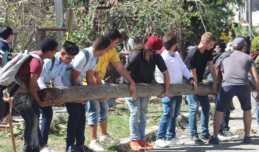 ¿Quién debe gestionar la ayuda a las víctimas del tornado?