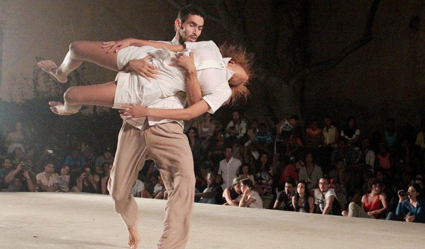 Coreografías universales desde Guantánamo