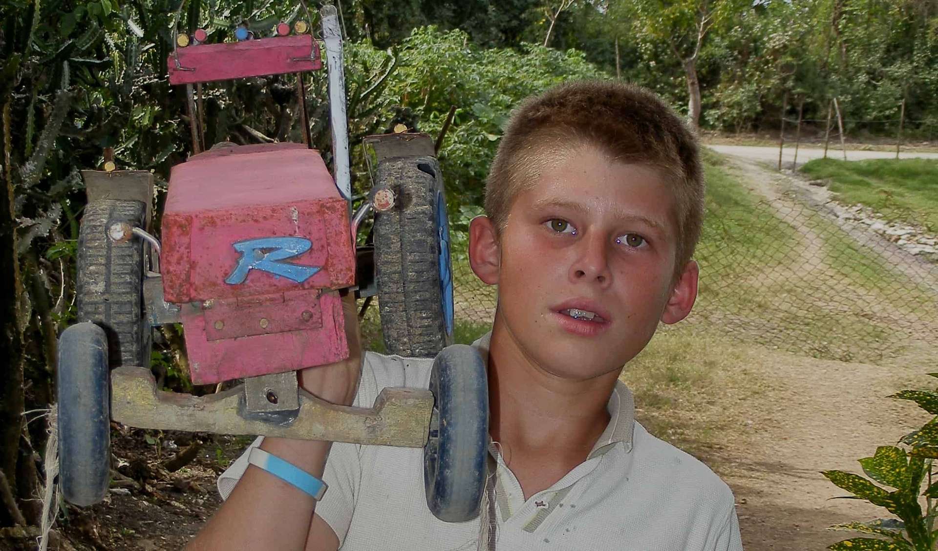 El niño que es su propio rey mago