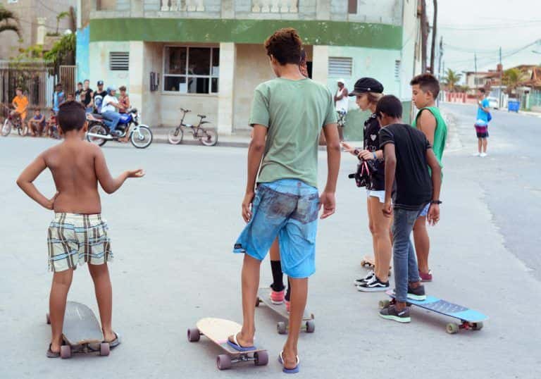 una_piscina_abandonada:_spot_clandestino_de_los_skaters_de_la_habana