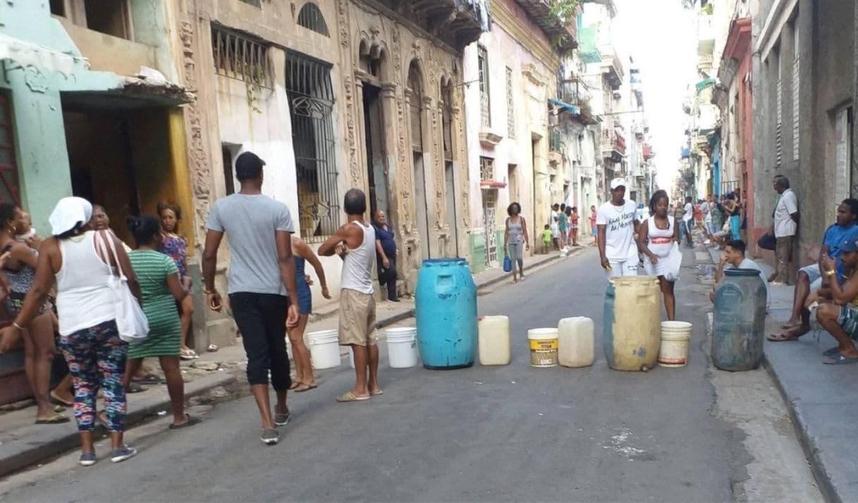 The Daily Routine in Cuba With Blackouts, Without Water