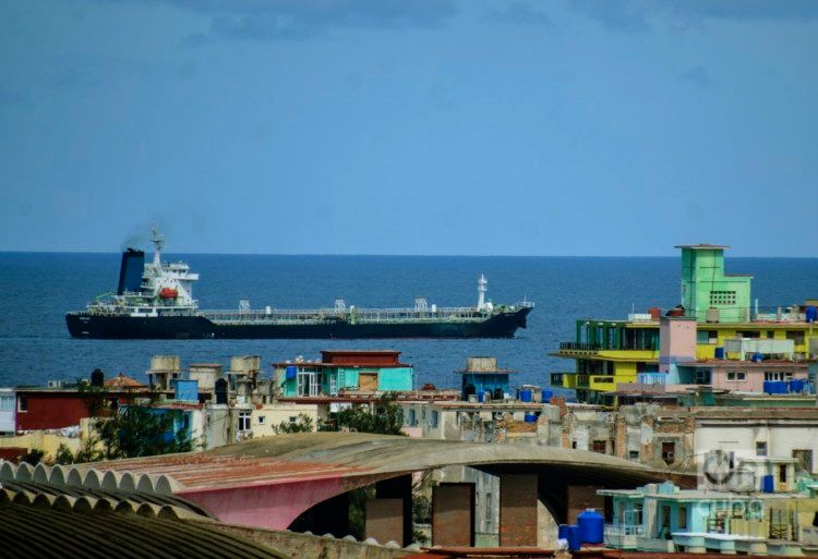 Puerto de La Habana. Foto: Kaloian. Tomada de OnCubaNews.