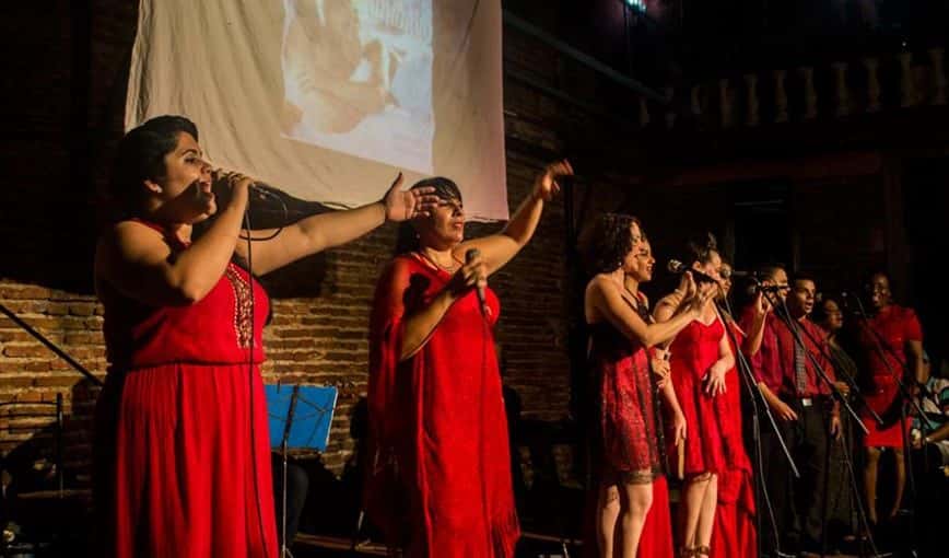 Homenaje al cantante mexicano Juan Gabriel en El Mejunje, Santa Clara. Foto: Yariel Valdés.