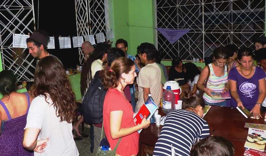 Irreverencia Producciones tiene su espacio natural en un portal del Vedado capitalino.