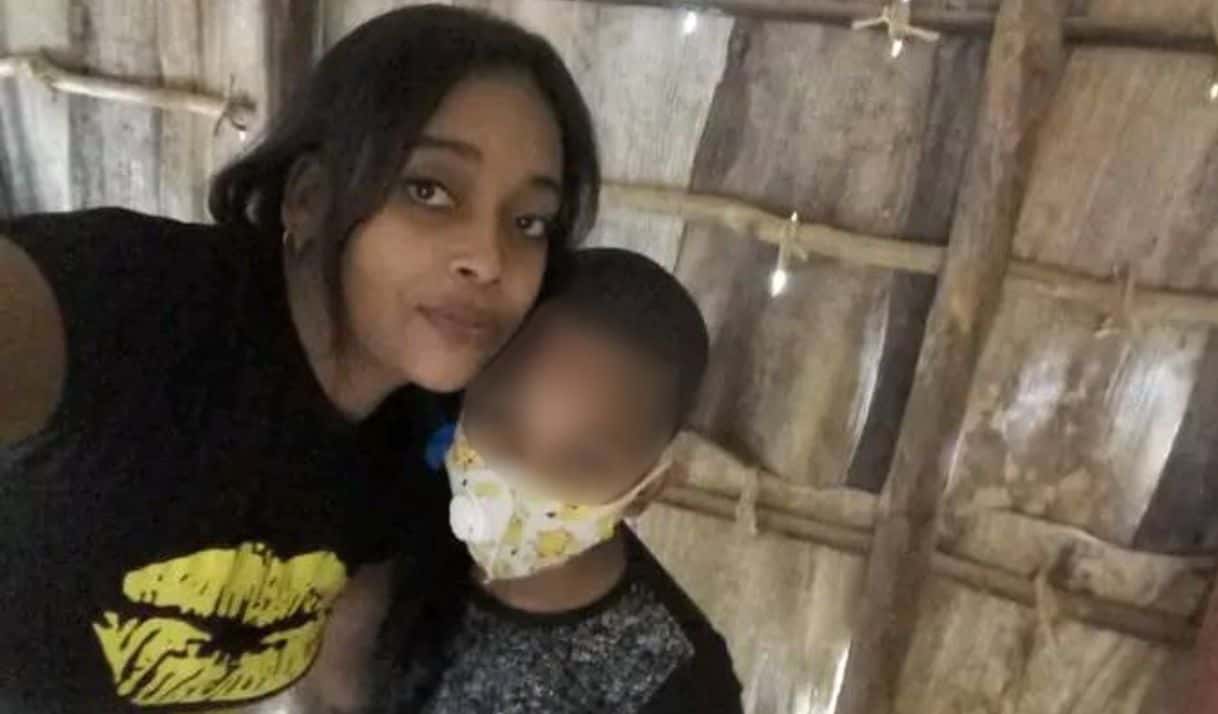  Reyna Calderín Rosales y su hijo Arián Jesús Tamayo Calderín. Foto: Cortesía. 