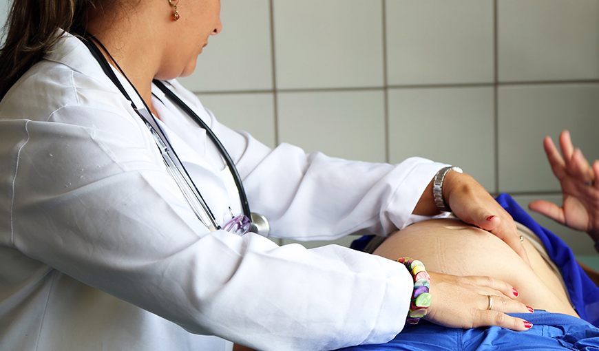 Médica cubana atiende a sus pacientes en Pernambuco. Foto tomada de Flickr/Paho