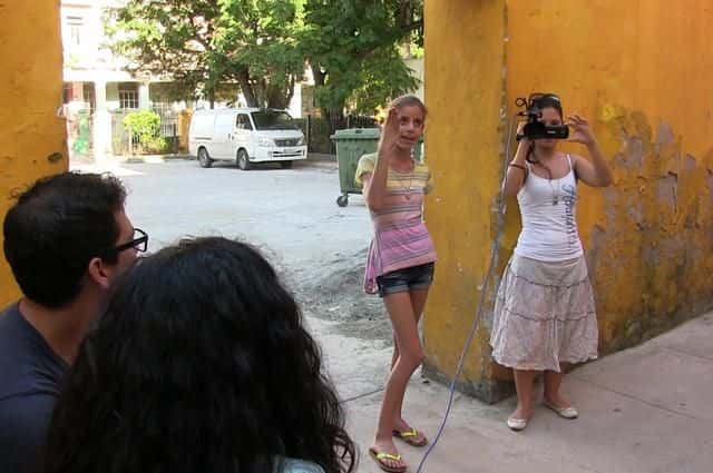 Foto: Yery M. García. Zalma con una compañera