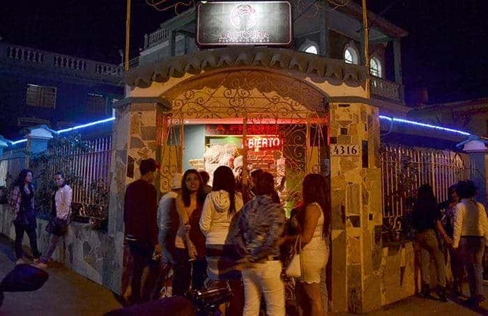 reverse:_fiestas_cubanas_solo_para_mujeres