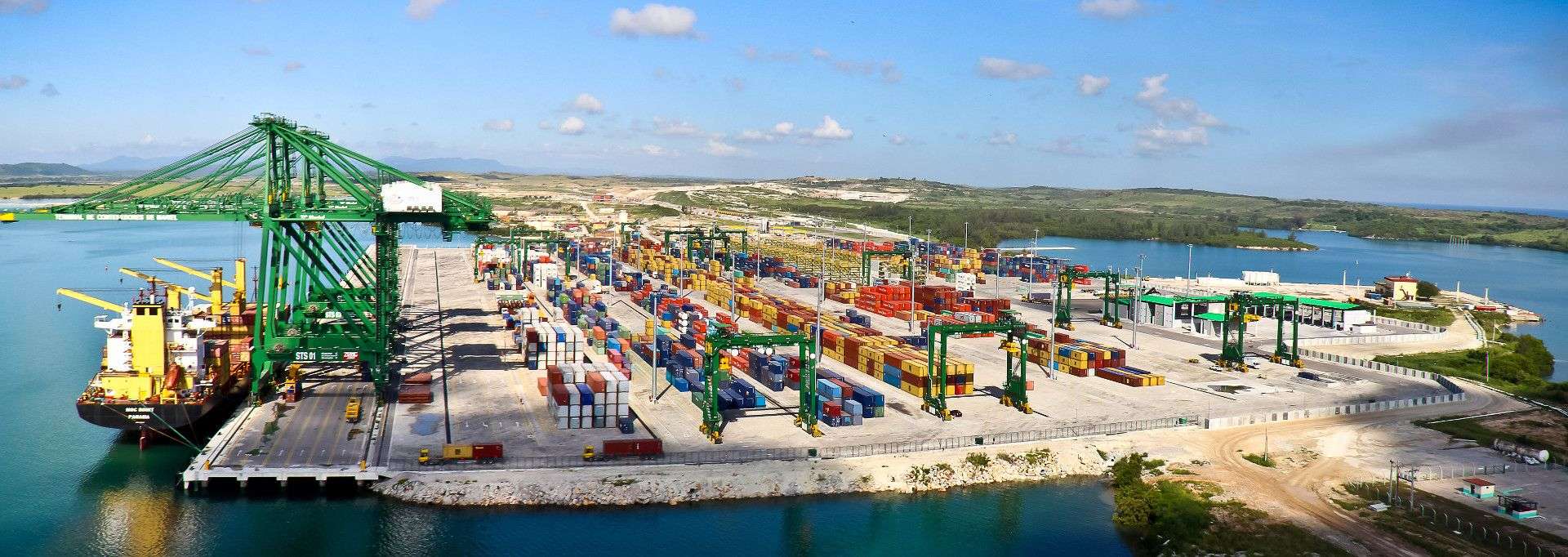 Terminal de contenedores del Mariel. Foto: Cubaahora.