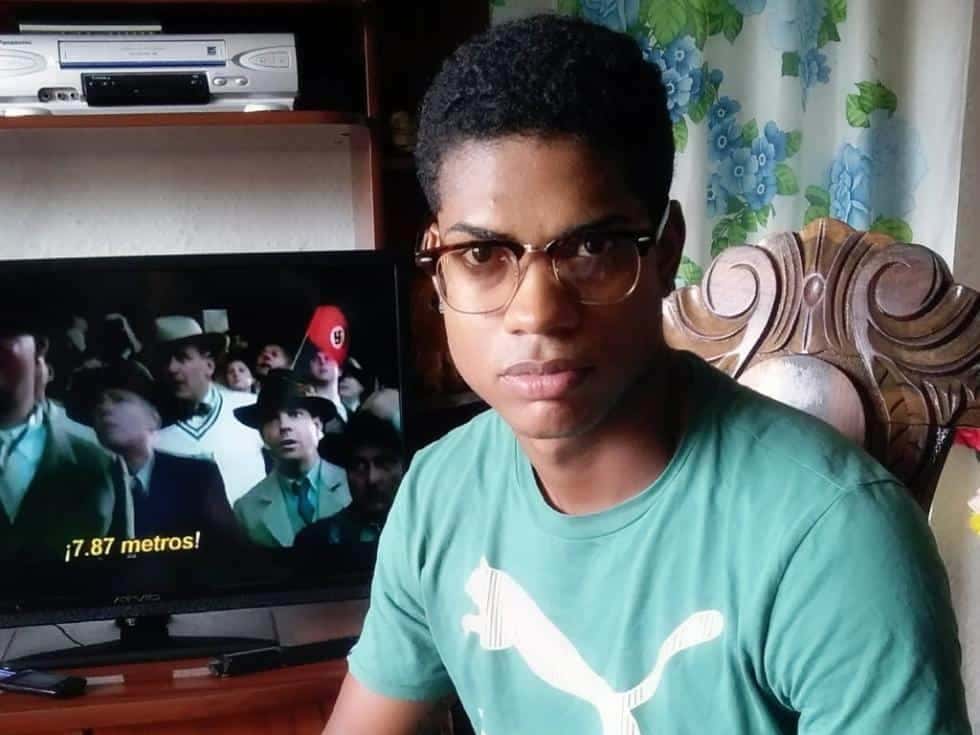 Yordan O´farrill, campeón cubano de vallas cortas. Foto de la autora