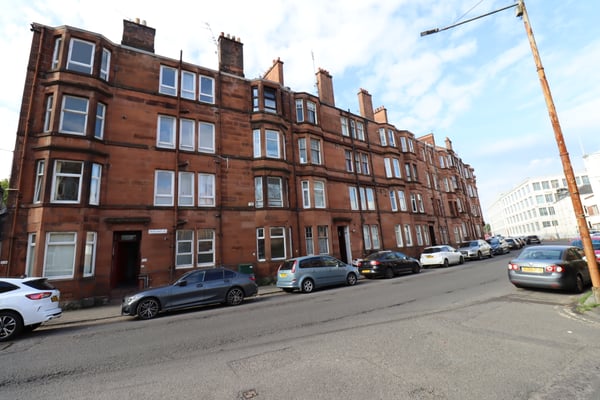 Preview of property 198 Flat 3/3 Newlands Road, Cathcart, Glasgow, G44 4EY