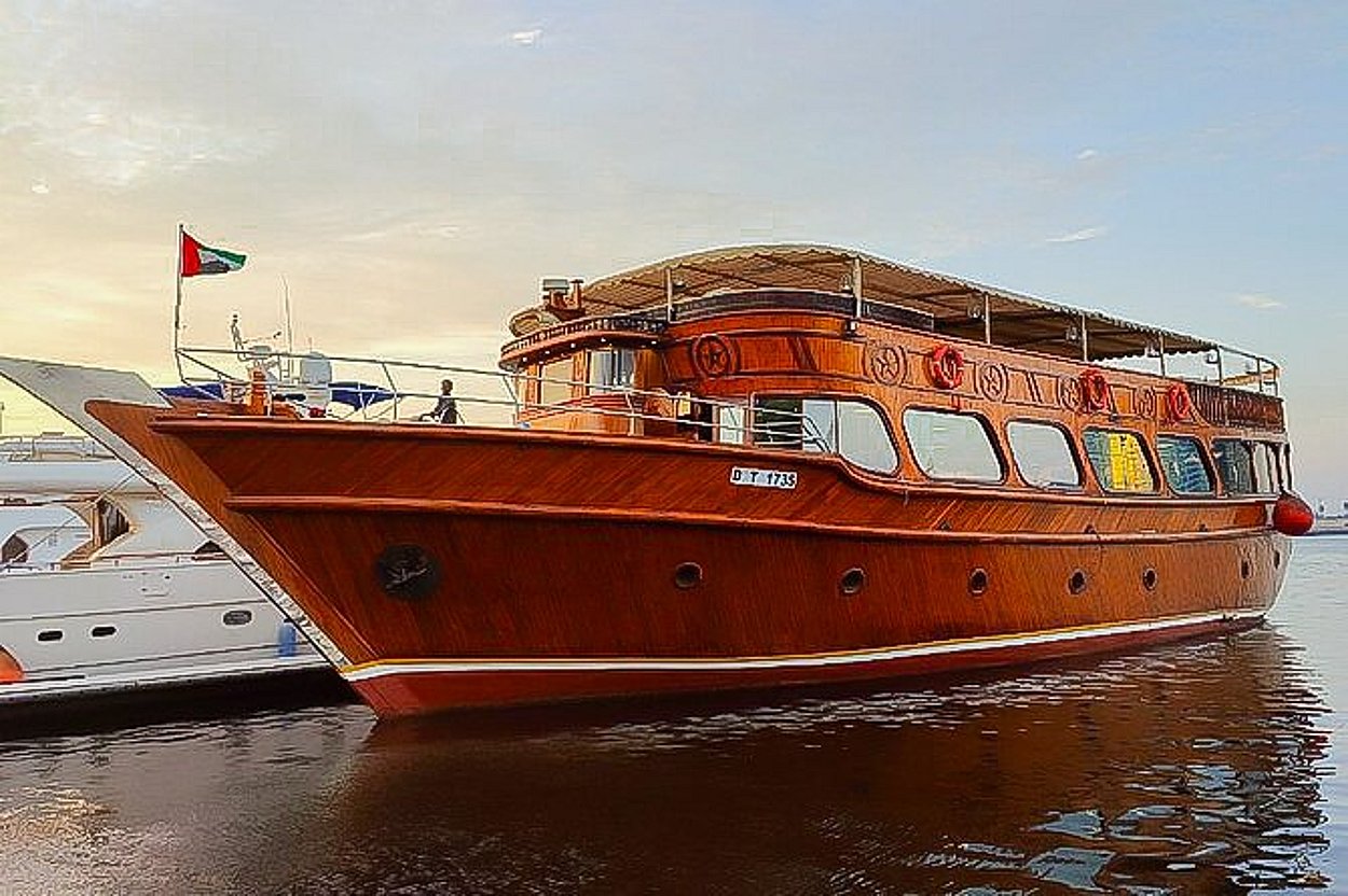 Abu Dhabi Dhow Cruise Dinner best deals booking