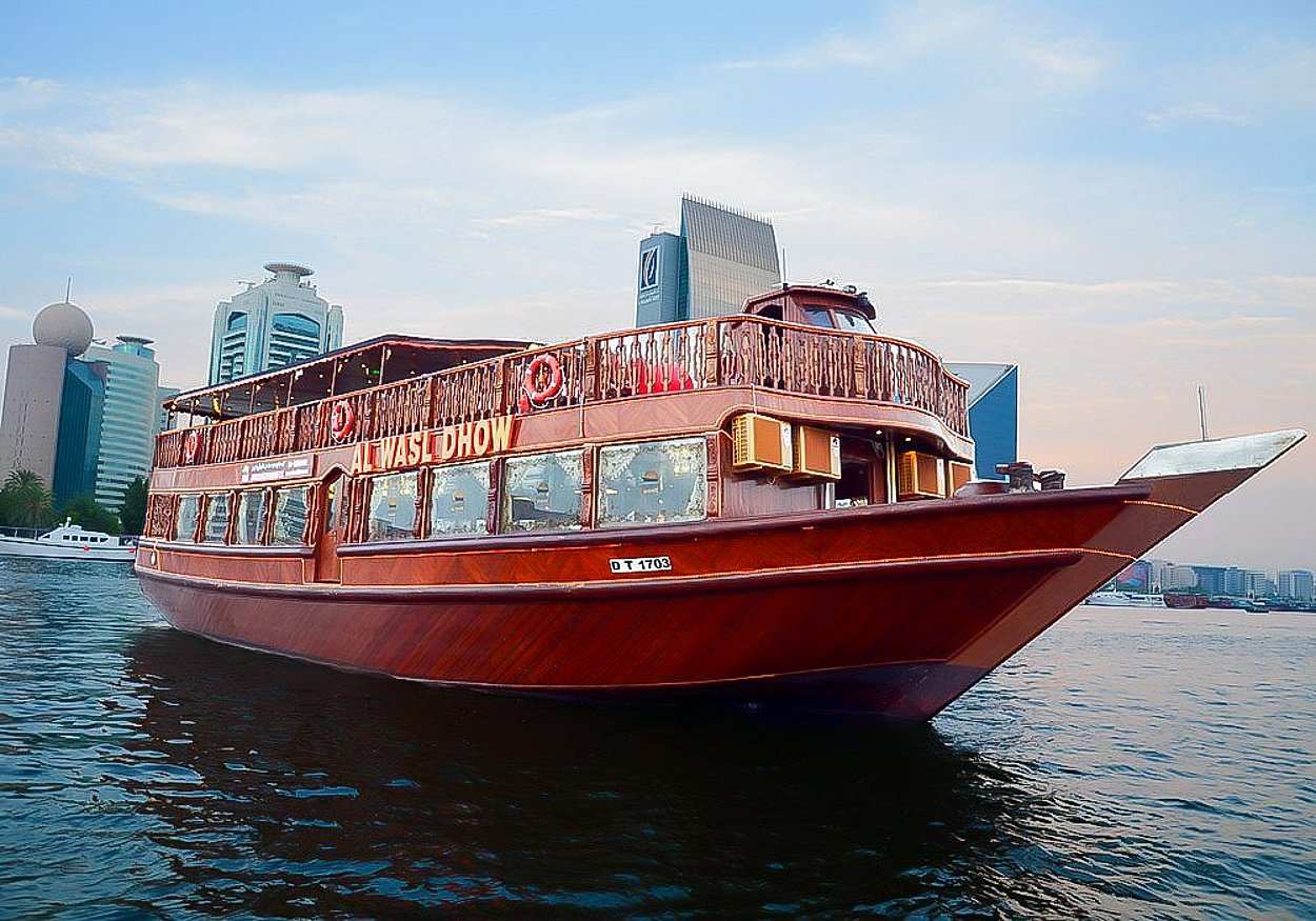 Abu Dhabi Dhow Cruise Dinner reservation online