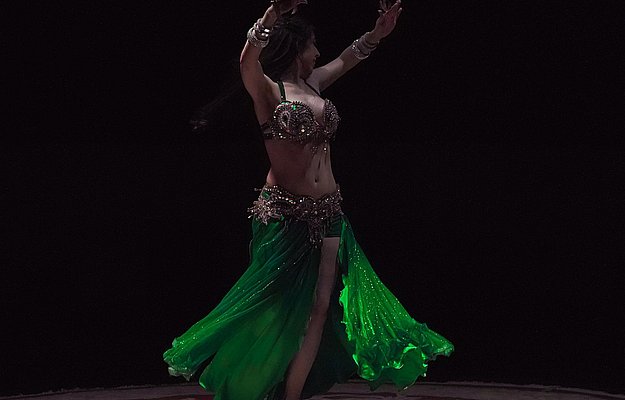 Belly dance show during Abu Dhabi evening desert safari