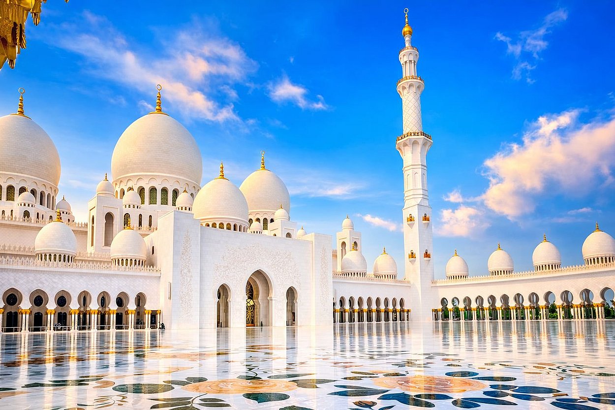 Half day Abu Dhabi city tour visiting major landmarks and cultural attractions