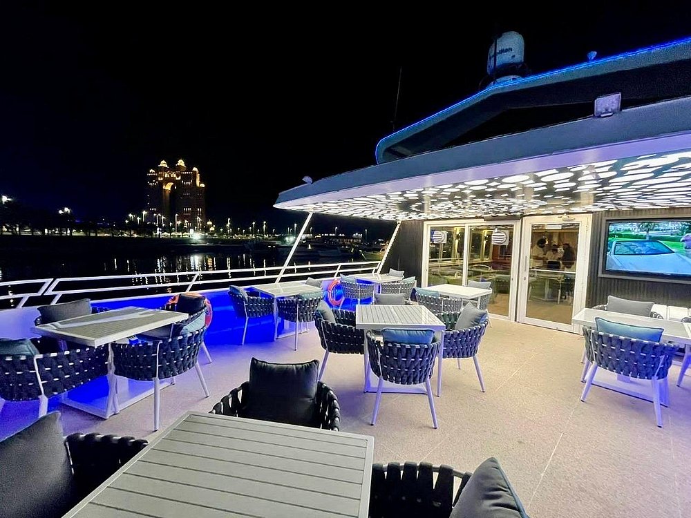 Yacht Cruise Dinner Abu Dhabi