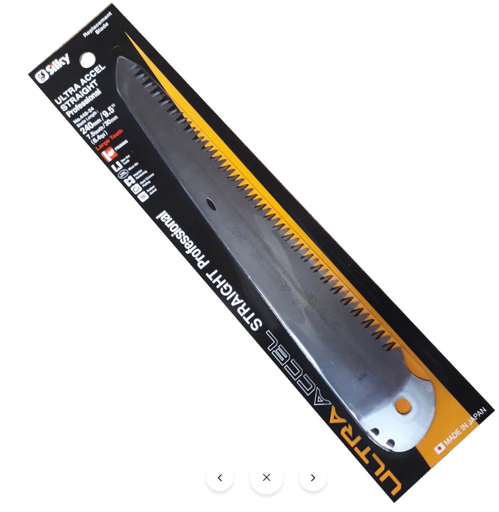 image of Japanese saw in packaging