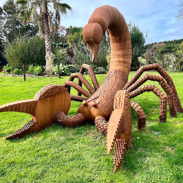 Scuplture at the Heke Waiheke