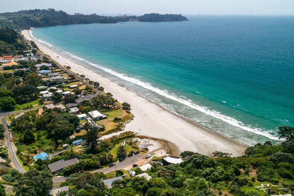 Beachfront dining at Onetangi Beach Waiheke