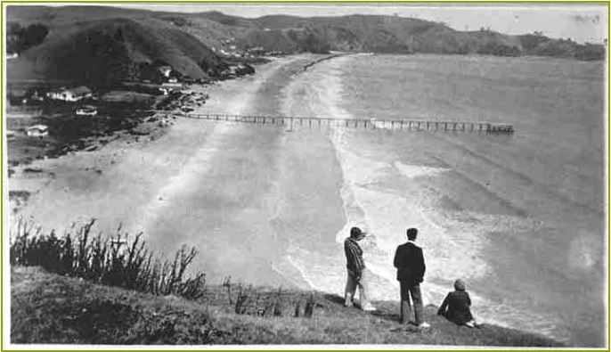 Onetangi Beach Waiheke at low tide
