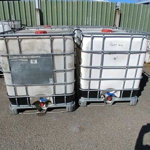 IBC TANK. CAGED 1000L. GREAT FOR SCAFFOLDING BALLAST.