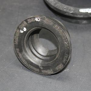WALLACE SEAL 40mm INLET/OVERFLOW PIPE
