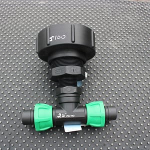 S100 X 8 COARSE THREAD IBC ADAPTOR WITH 25MM T JUNCTION HOSE CONNECTOR