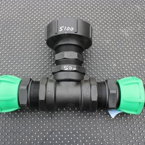 S100 X 8 COARSE THREAD IBC ADAPTOR WITH 50MM T JUNCTION HOSE CONNECTOR