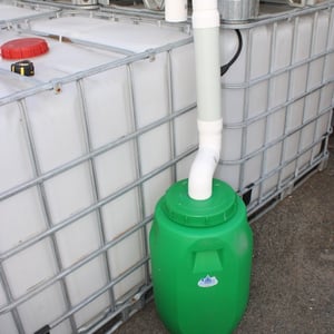 FIRST FLUSH SMALL TANK DOWNPIPE DIVERTER. 50 LITRE. IDEAL FOR IBC's
