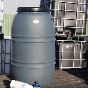 WATER BUTT LIGHT GREY 220 LITRE WITH SCREW LID with DIVERTER