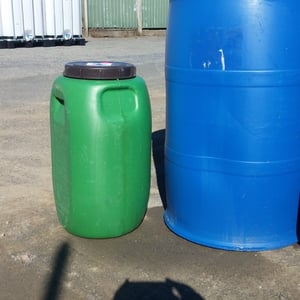 50 LITRE GREEN PLASTIC DRUM. SCREW LID. FOOD GRADE.*** NO STOCK***