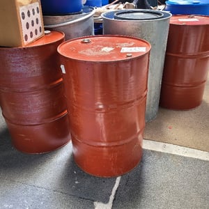 DRUM STEEL. 200 LITRE CLOSED TOP WITH 2 BUNGS. FOOD GRADE. NO STOCK