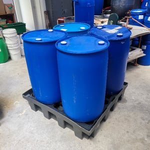SPILL TRAY BUND FOR FOUR X 200 LITRE / 44 GALLON DRUMS. NO STOCK