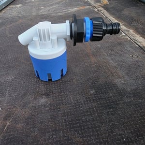WATER TROUGH or RAIN BARREL FLOAT VALVE, SMALL, COMPACT, WITH HOSE CONNECTOR