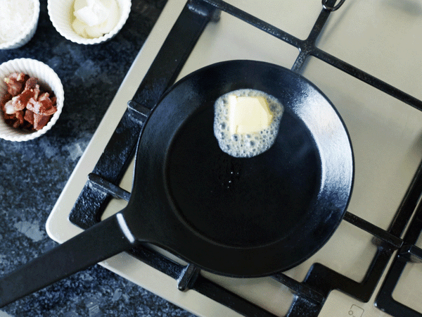 Omelette in the pan