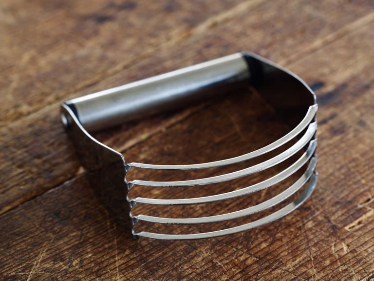 Pastry blender