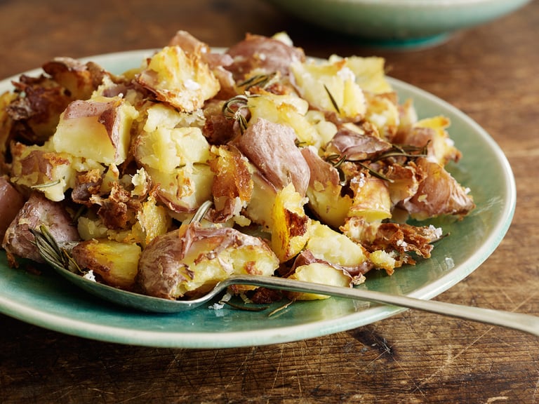 Crunchy roast potatoes